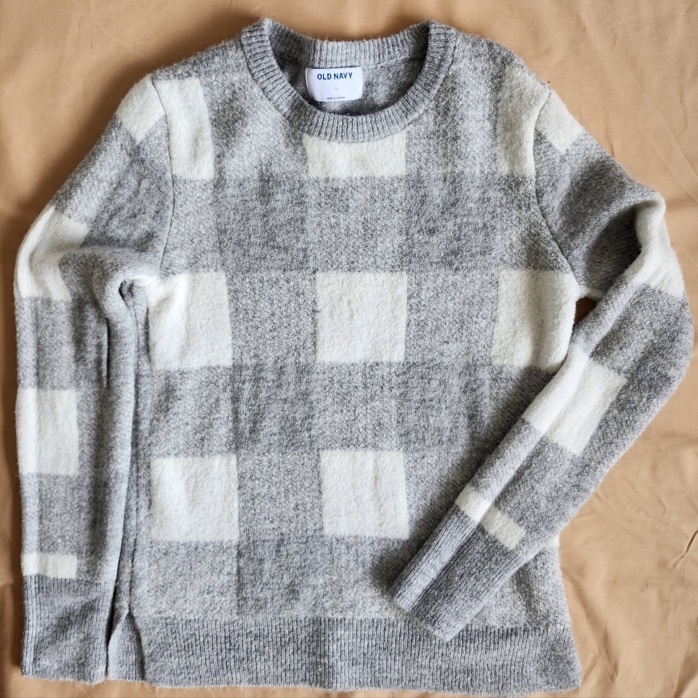 Old Navy Gray and White Checkered Small  Sweater